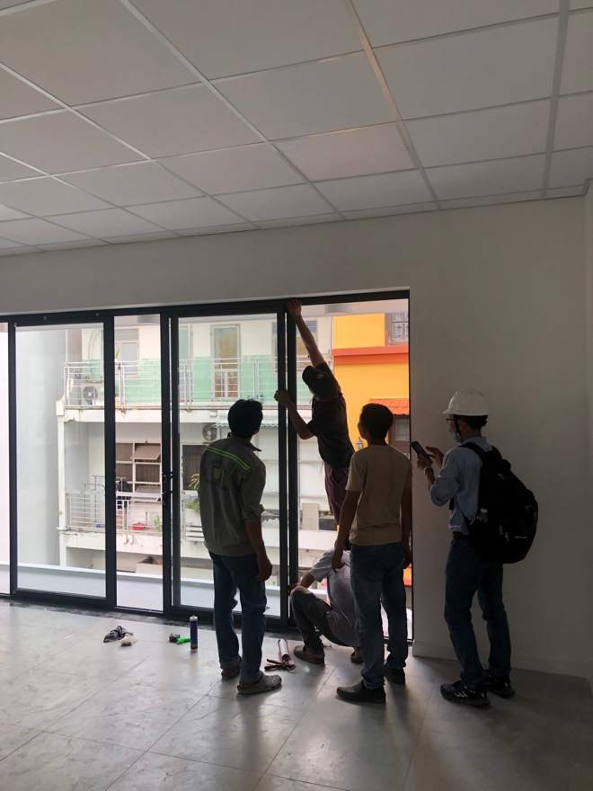 Lắp cửa khi phòng đã hoàn thiện