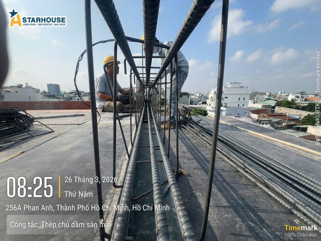 Kỹ sư kiểm tra tại chỗ