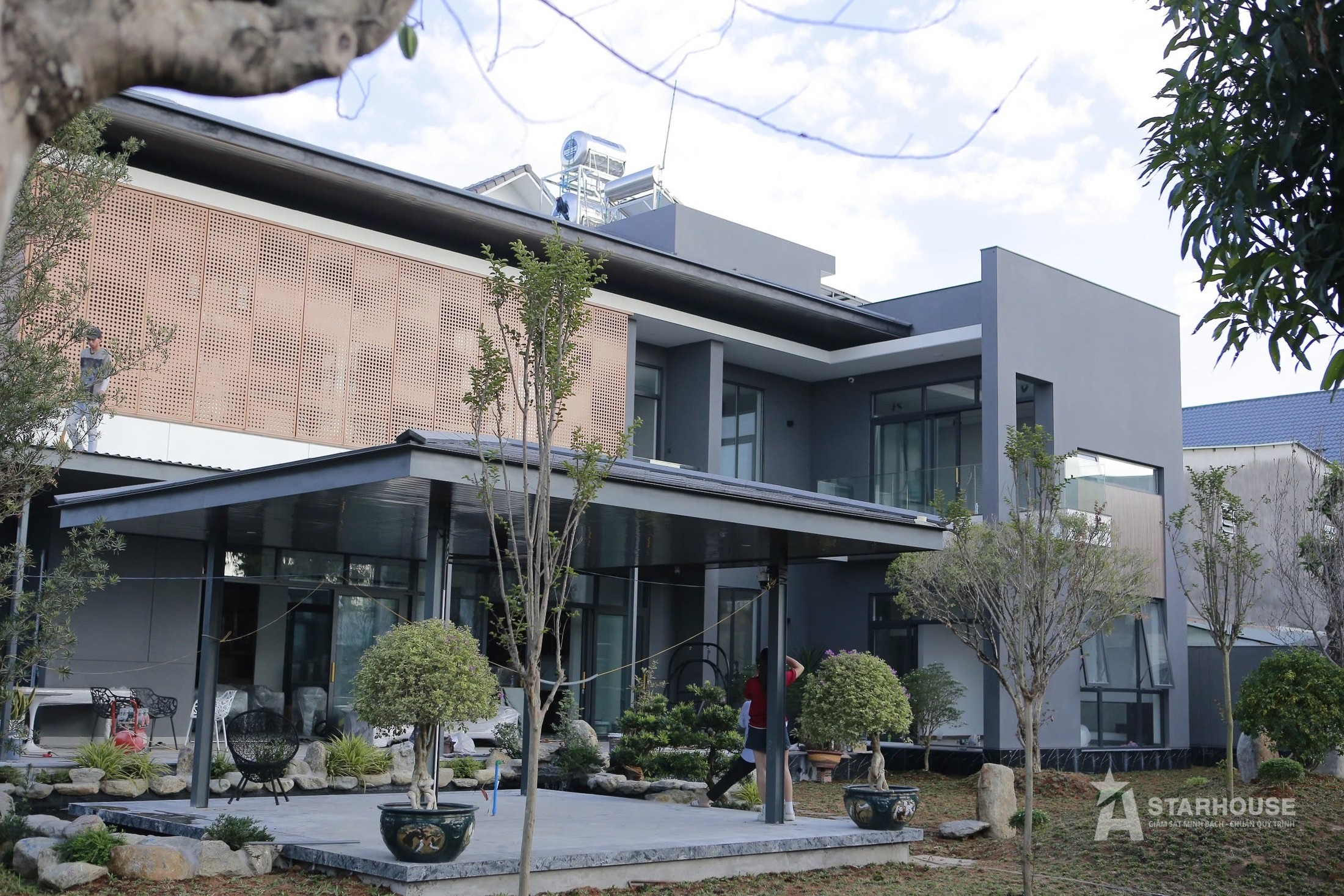 Biệt Thự Anh Tuấn, Thủ Đức