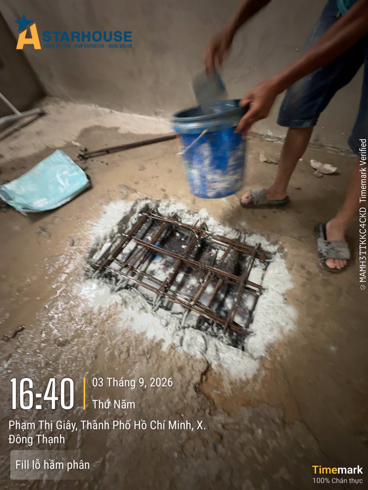Fill lỗ hầm phân