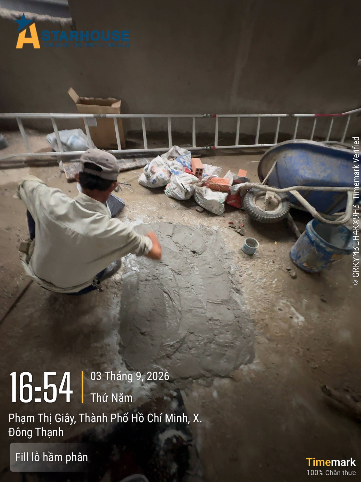 Fill lỗ hầm phân