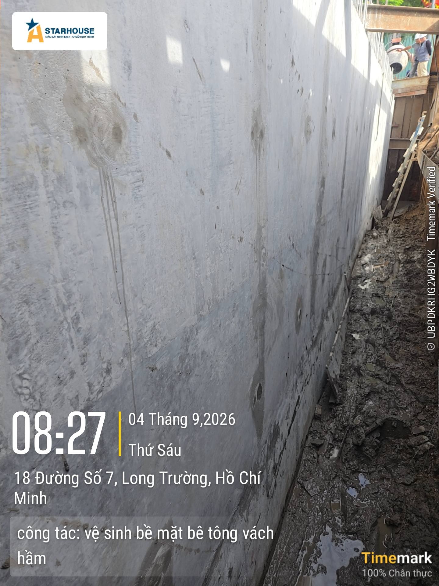 Vệ sinh bề mặt bê tông vách