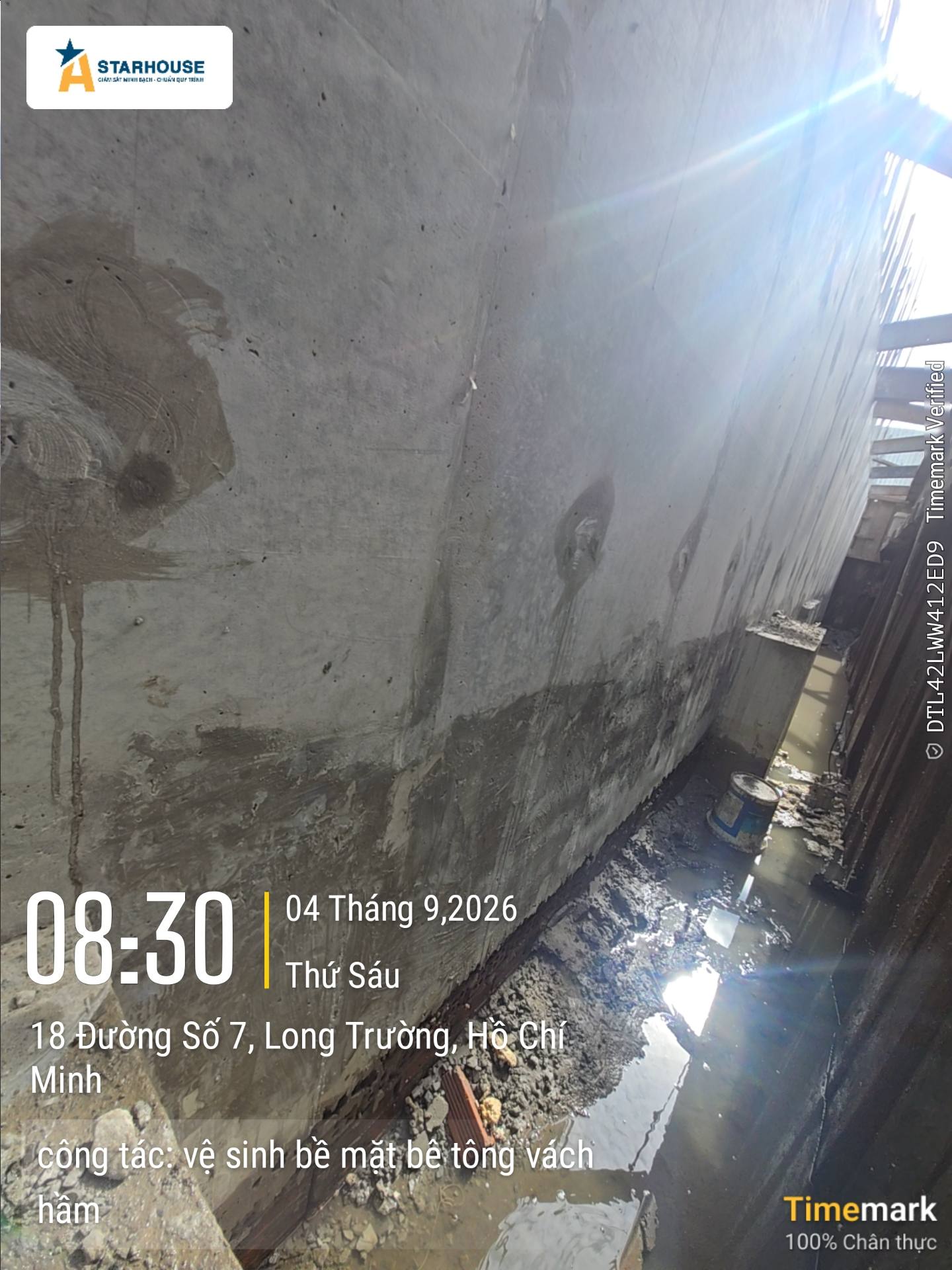 Vệ sinh bề mặt bê tông vách