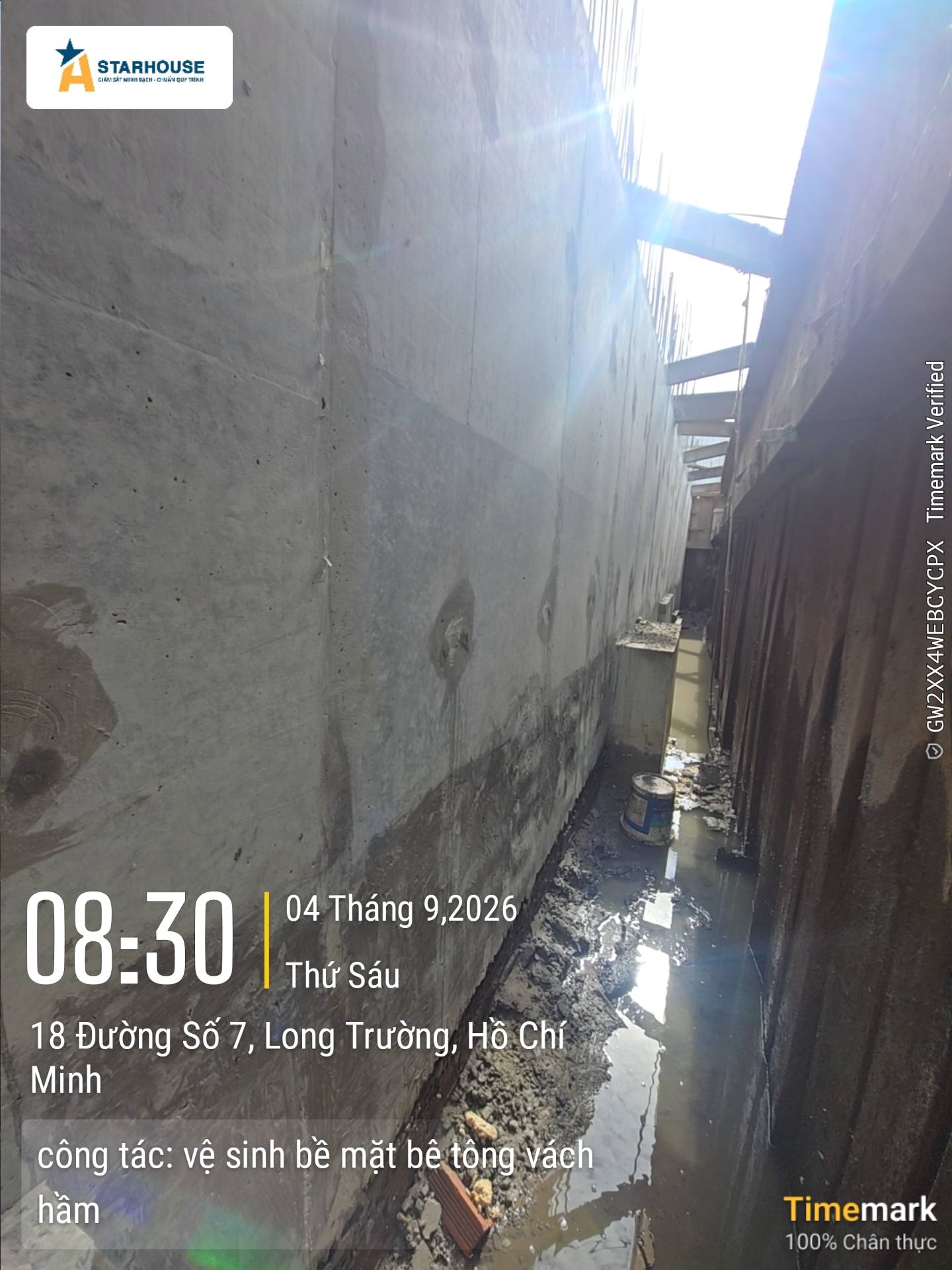 Vệ sinh bề mặt bê tông vách