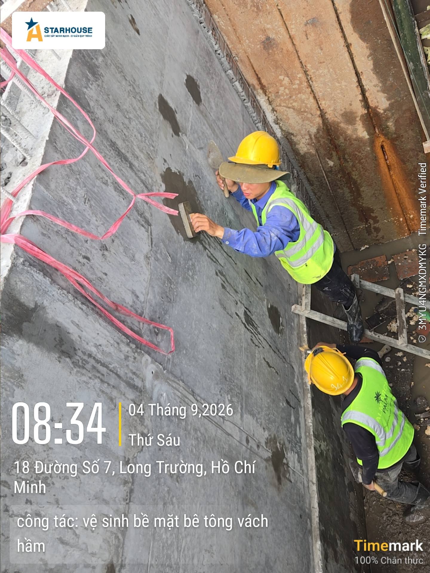 Vệ sinh bề mặt bê tông vách